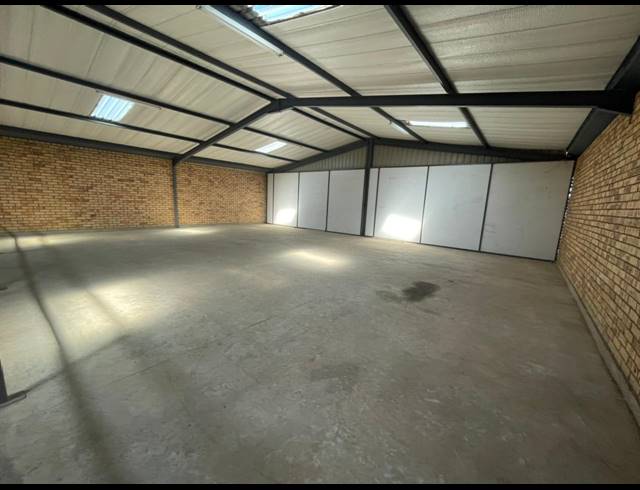 455M² WAREHOUSE TO LET IN CROWN